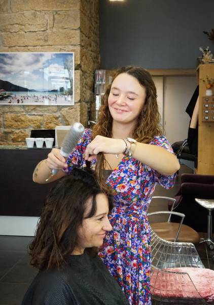 Pourquoi est-il bon pour le moral d'aller chez le coiffeur ?