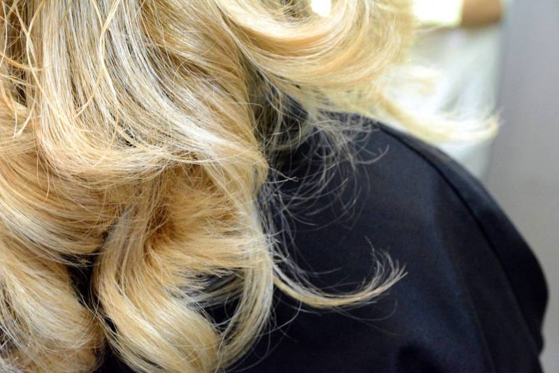 Quel coiffeur pour un blond polaire à Lyon